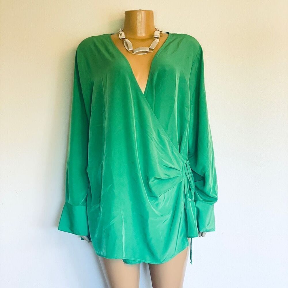 NWT Gorgeous Floral & Ivy 3X Plus Size Silky Green V Neck Long Sleeve Wrap Top